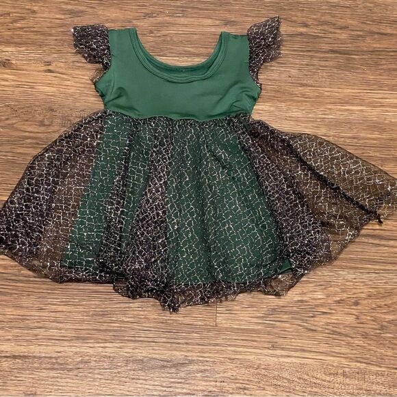 Dot Dot Smile Flutter Sleeve Twirl Dress Green With Silver Mesh Overlay 12-24 Mo - Picture 6 of 12